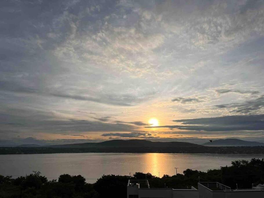 Vistalago Villa Tequesquitengo Bagian luar foto